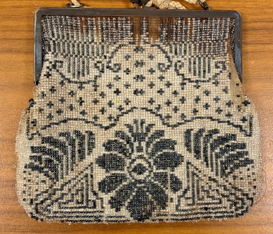 Антикварные (чешские?) 1920-х годов ар-деко микро бисером цветочный вечер сумочка для ремонта - Изображение 2 из 4