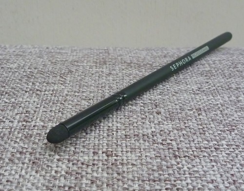 1x SEPHORA Professionnel Sponge Tip Shadow Brush #27, Brand New!