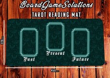 Green Moth Tarot Card Mat, Patterned Oracle Ritual Mat for Tarot Card Readings