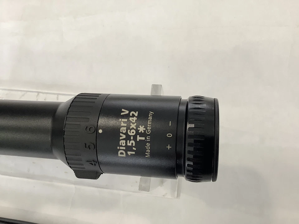 Zeiss Diavari V (¿Victoria?) Mira para rifle 1,5-6x42 T* 30 mm, mate, retícula #4, Alemania Foto 2 de 4