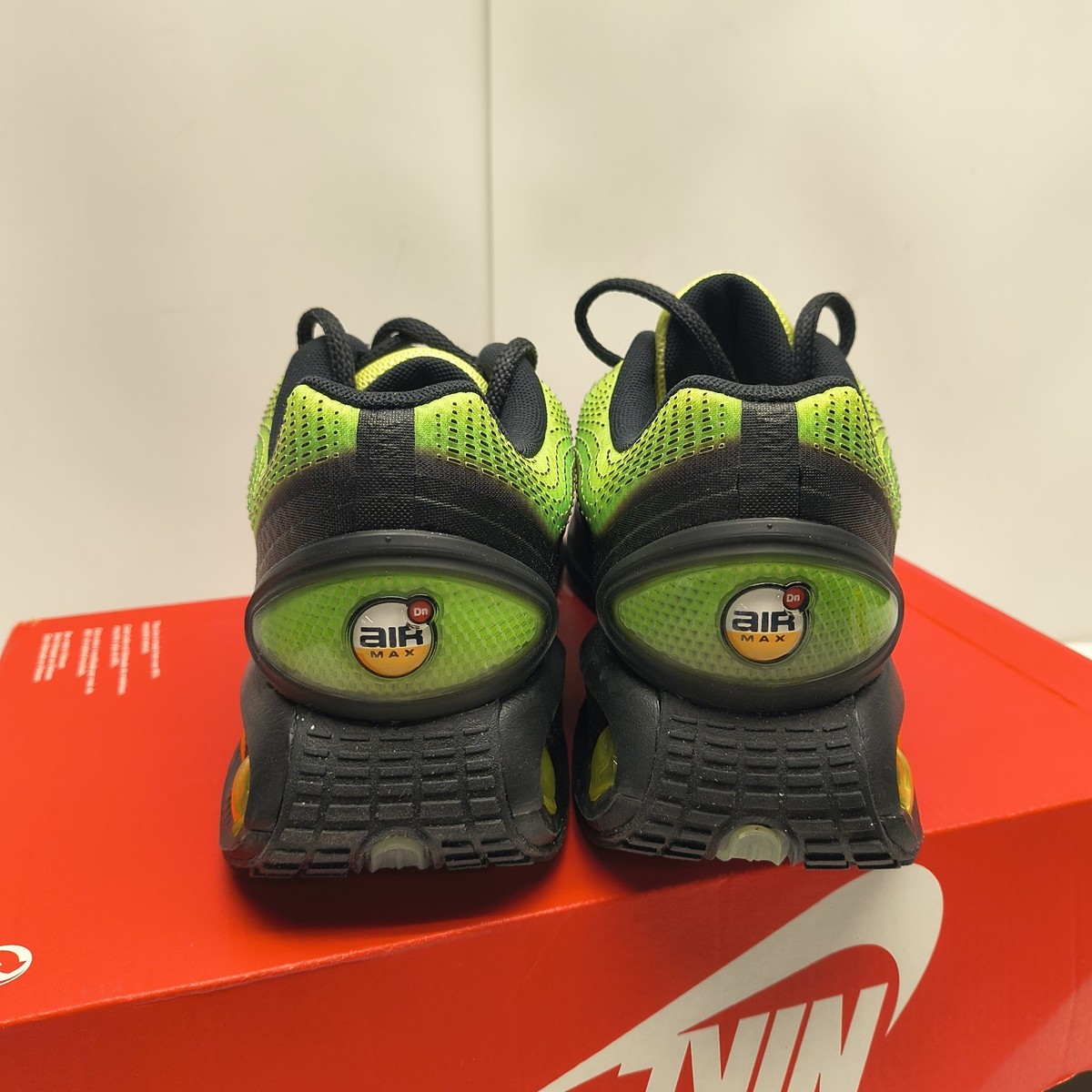 Nike Air Max DN Light Lemon Twist Black Sneakers HV3521 700 Mens
