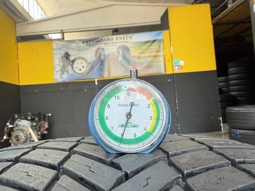 Usato: 2 Gomme 255/35R19 96Y XL Bridgestone Pneumatici 4 Stagioni 85% residui - Foto 2 di 6