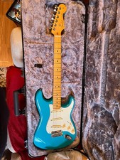 Fender American Professional II Stratocaster Maple Fingerboard Miami Blue