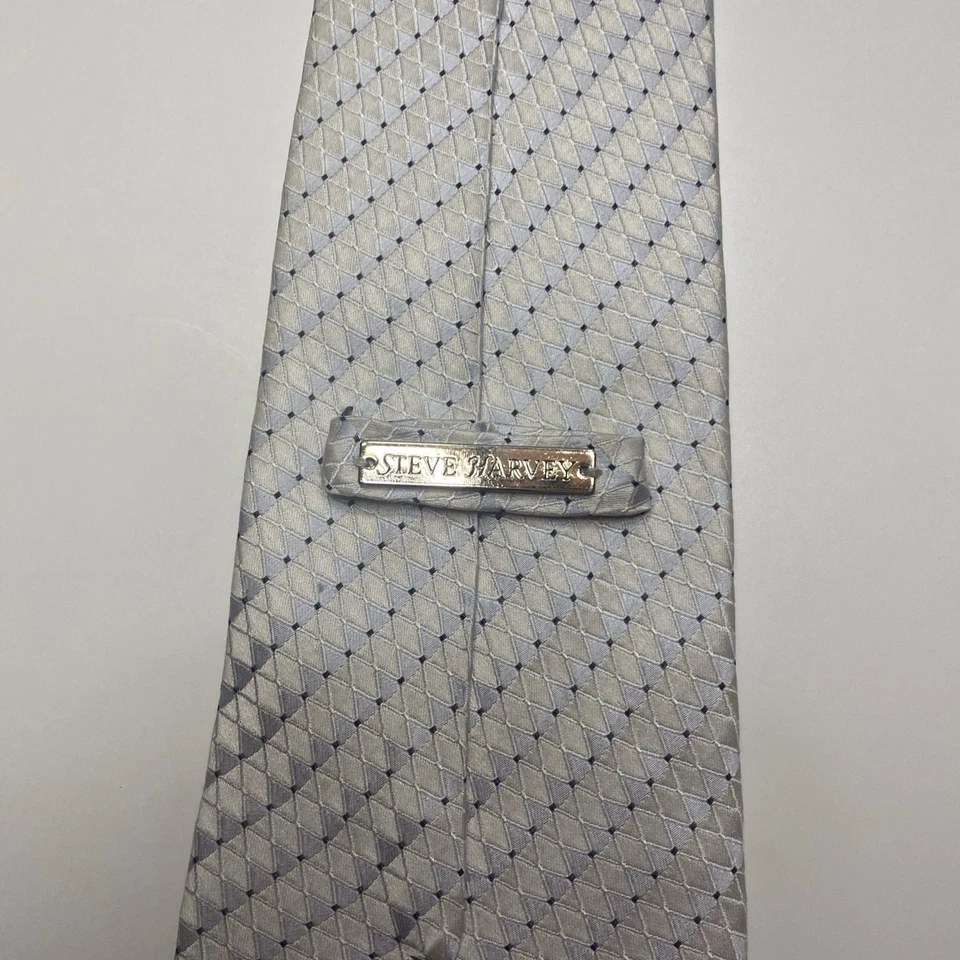 Steve Harvey Collection All Silk Hand Made In China  Men’s Necktie 63x4 - Image 4 of 4