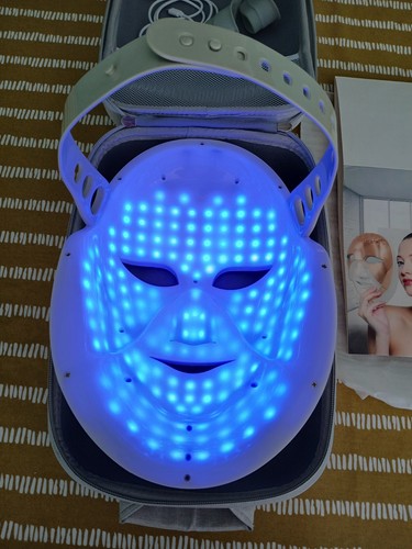 THE ORIGINAL SPA GRADE CLEOPATRA LED SKIN LIGHT THERAPY MASK 7 COLOUR SETTINGS - Picture 5 of 11