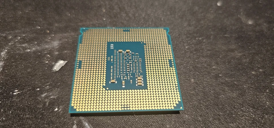 Intel Core i3-7100T 3.40GHz Dual-Core 3MB LGA 1151 Processor P/N: SR35P Tested - Image 2 of 2