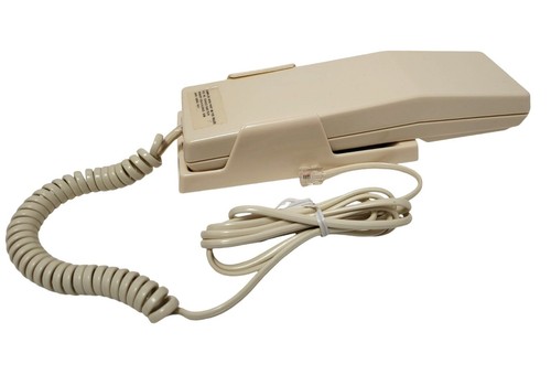 Vtg Pleasure Phone Wall Mount Landline Compact Mute Redial Button 1980s NIB - Afbeelding 2 van 10