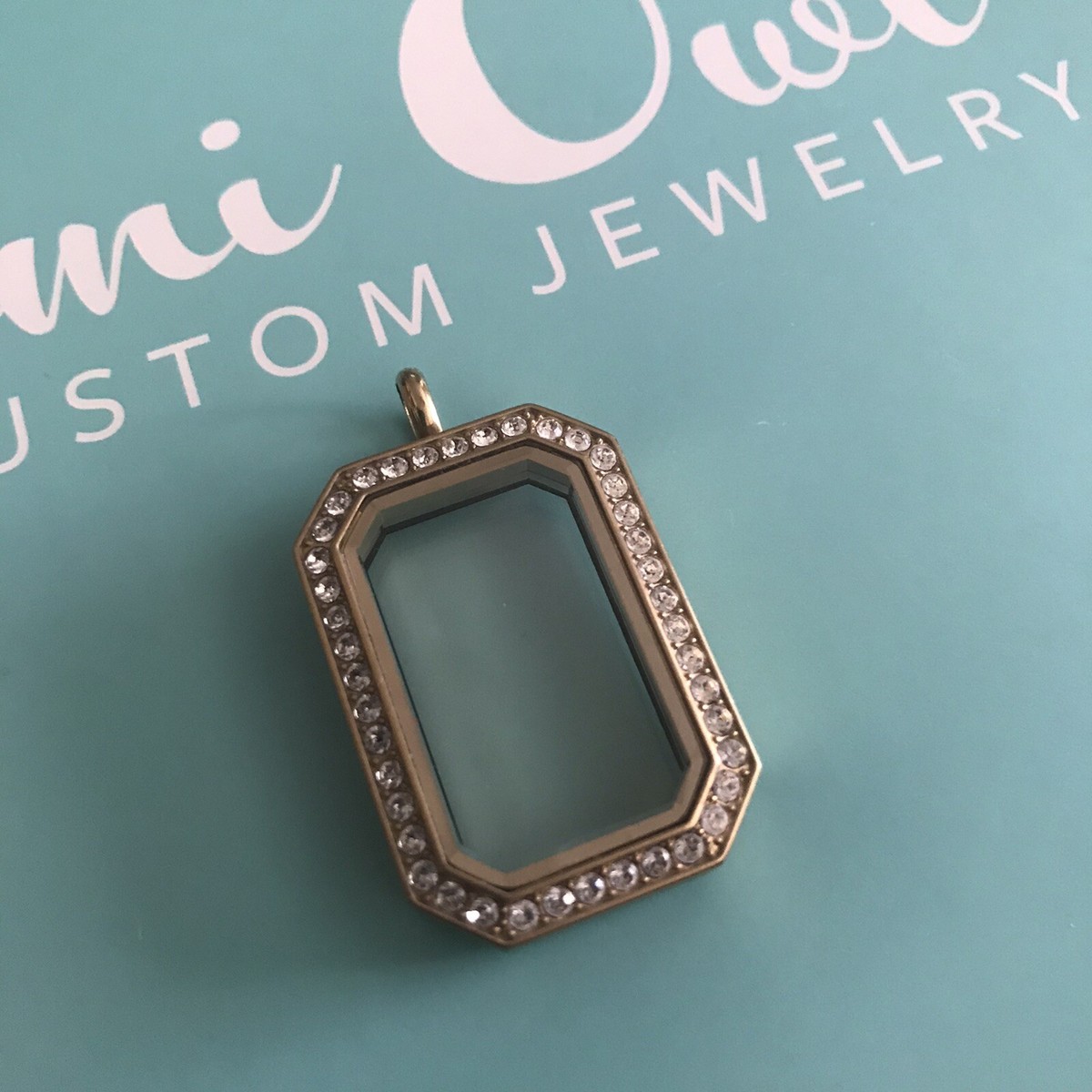 Authentic Origami Owl Gold Heritage Locket w/Swarovski Crystals