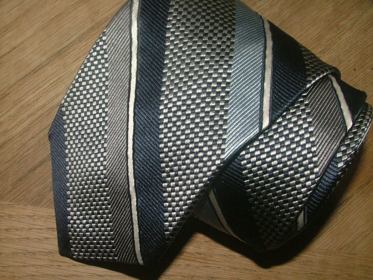 Picture 1 of 4