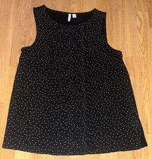ELLE Black W/ White Polka Dots Sleeveless Blouse - Size Medium