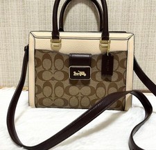 Brand new unused Coach shoulder bag brown ivory