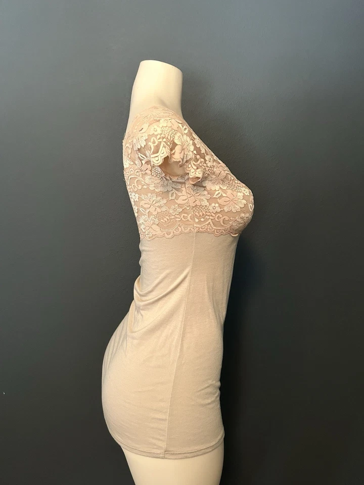 Top vintage Forever 21 para mujer con ribete de encaje talla S beige Foto 4 de 4