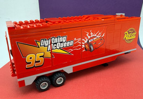 2011 ☆ Lego ☆ Disney : Cars 2 - Macks Team Truck Set #8486