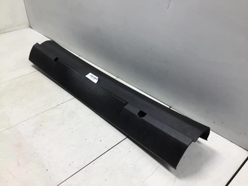 Volkswagen Passat SW 2006 2010 puerta trasera umbral cubierta labio OEM+ Foto 2 de 4