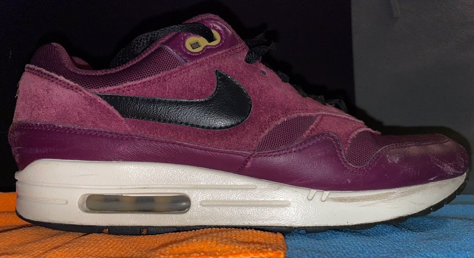 air max 1 bordeaux desert moss
