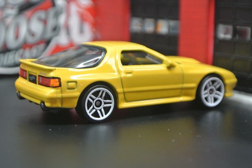 Hot Wheels lose - Mazda Savanna RX-7 FC35 - gelb - 1:64 - Nightburnerz - Bild 2 von 2