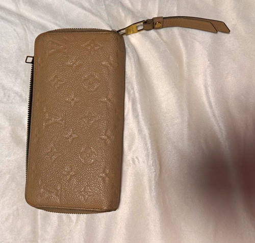 Louis Vuitton Zip-Around Wallet Women's Beige Monogram Logo Zipper Card Slots