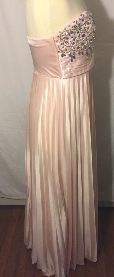 Vestido de graduación formal para mujer My Michelle 11 rosa hasta el suelo con joyas Foto 2 de 4