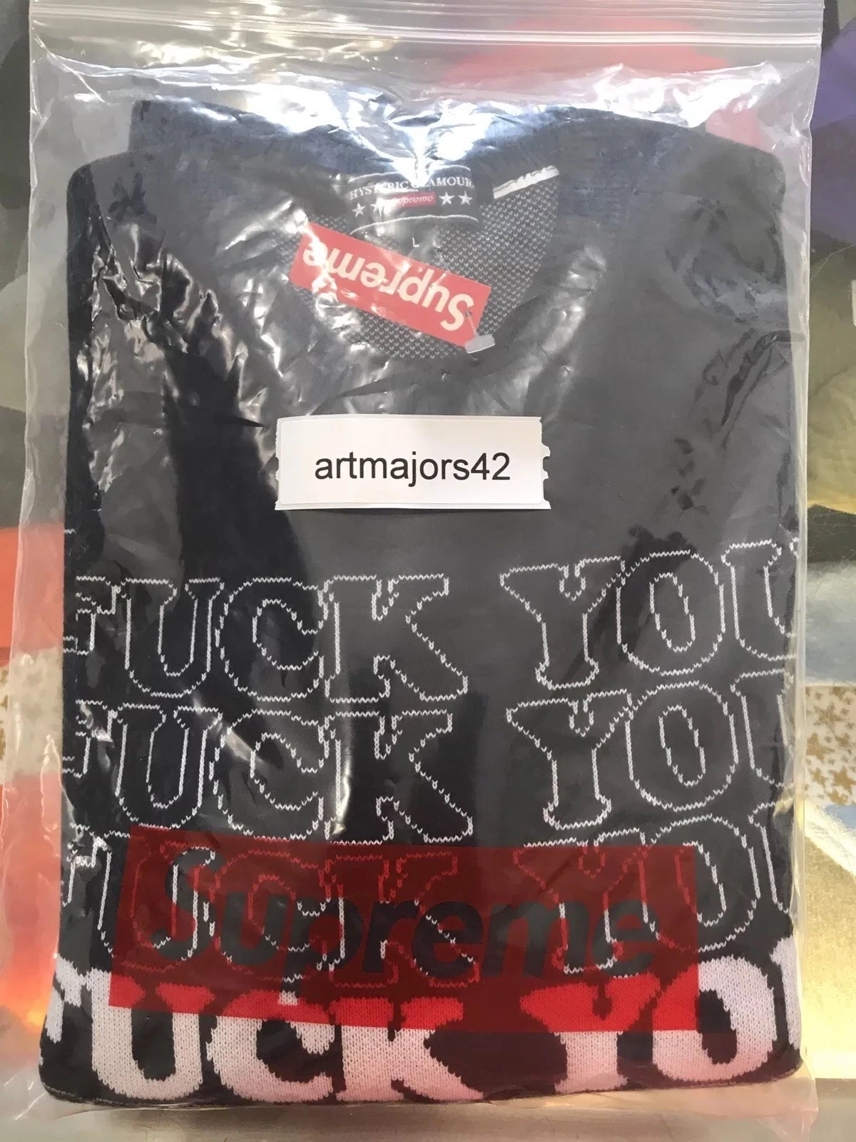 Pull Hysteric Glamour X Supreme grand à la main