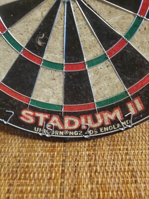 Unicorn STADIUM II Bristle Dartboard NG2 4DS England FREE SHIPPING