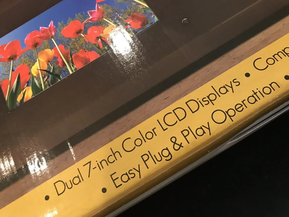 Digital Decor DPF770 Dual Screen 7” Color LCD Picture Frame Factory Sealed - Image 3 of 4