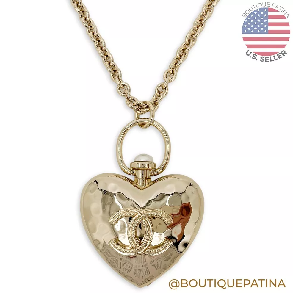 Chanel 22C Giant Heart Locket Pendant Necklace 66949