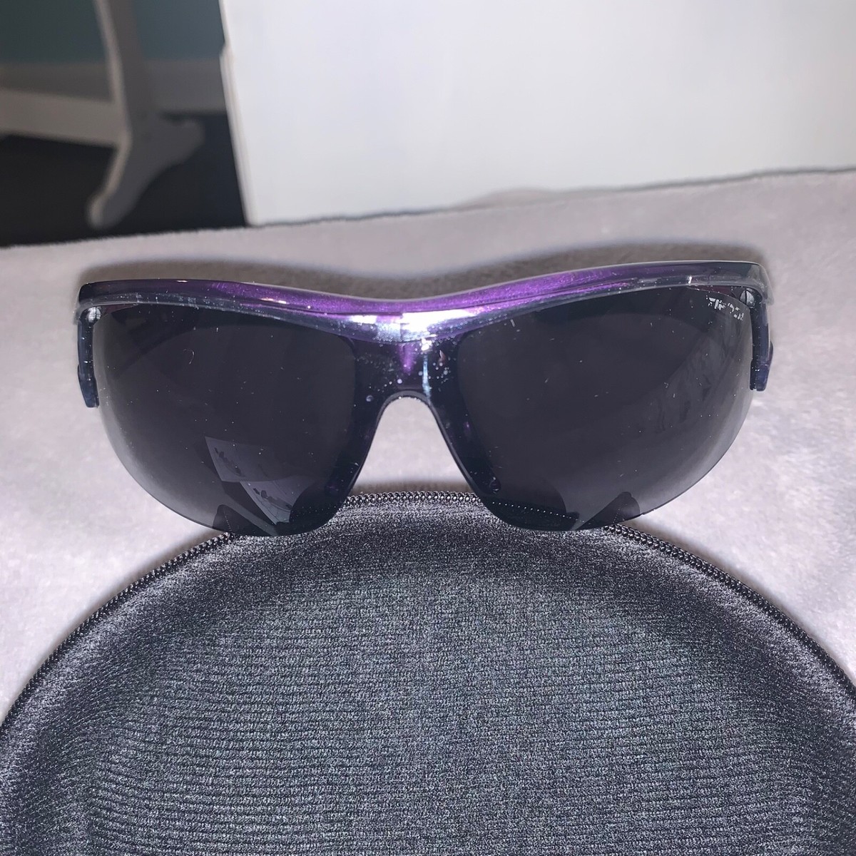 Tifosi sunglasses purple frame interchangeable lenses  display picture 3