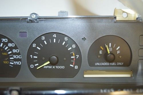 92 93 94 Chevrolet Lumina Speedometer Instrument Cluster tach gauges 16151641 - Picture 4 of 8