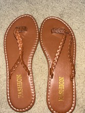 Brown Leather Woman s Sandals Size 6-7 Brand New