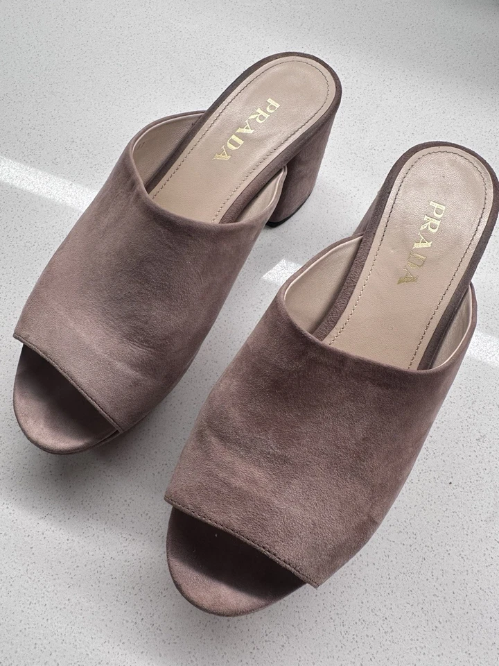 Mules de gamuza PRADA talla 37 color violeta claro hechas en Italia Foto 3 de 4