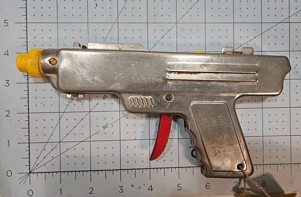 Pistola de agua repetidora juego carnaval juguetes Wyandotte años 40 de colección rara Foto 3 de 4