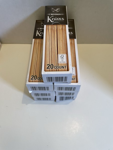 Cuchillos de madera de cocina distribuidos por LIDL. Cantidad 7 cajas 20. 100% madera