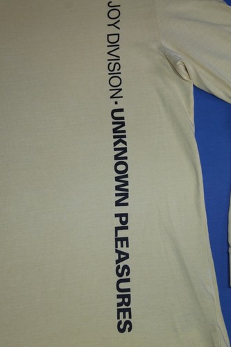 2018 Joy Division Shirt Unknown Pleasures Post Punk Band Yellow Men's Tee Small - Picture 4 of 8