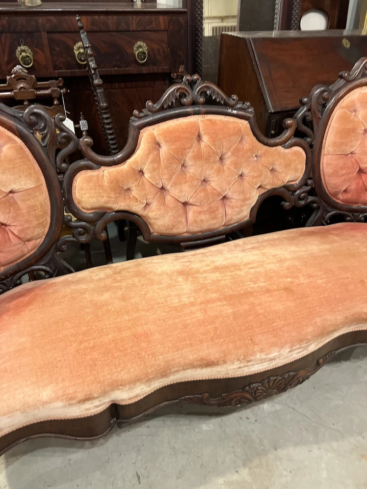 Antiguo sofá de salón victoriano de palisandro muy tallado perforado rococó 1860 Foto 4 de 4