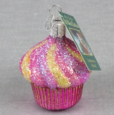 Old World Christmas CUPCAKE Blown Glass Ornament Pink 2004 Merck Family 2.5 inch