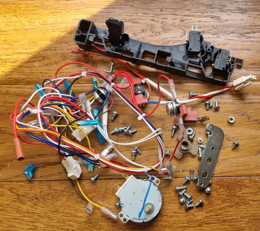 Replacement Wliring harness Thermistor etc. For Russell Hobbs 900w 25L RHM3002