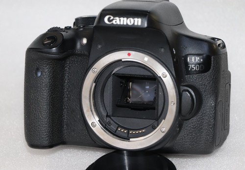 Canon EOS 750D 24MP Wifi Camera Body Faulty - Supplied AS-IS for Parts or Repair - Picture 9 of 16