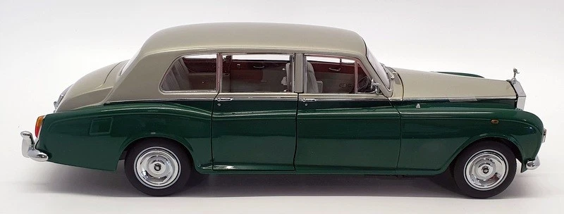 Kyosho 1/18 Scale 08905GRS - 1968 Rolls Royce Phantom VI - Green/Silver - Image 4 of 4