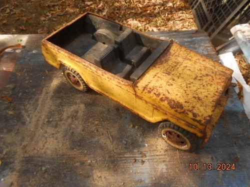 VTG 1960's TONKA JEEPSTER CONVERTIBLE WHITE WALLS