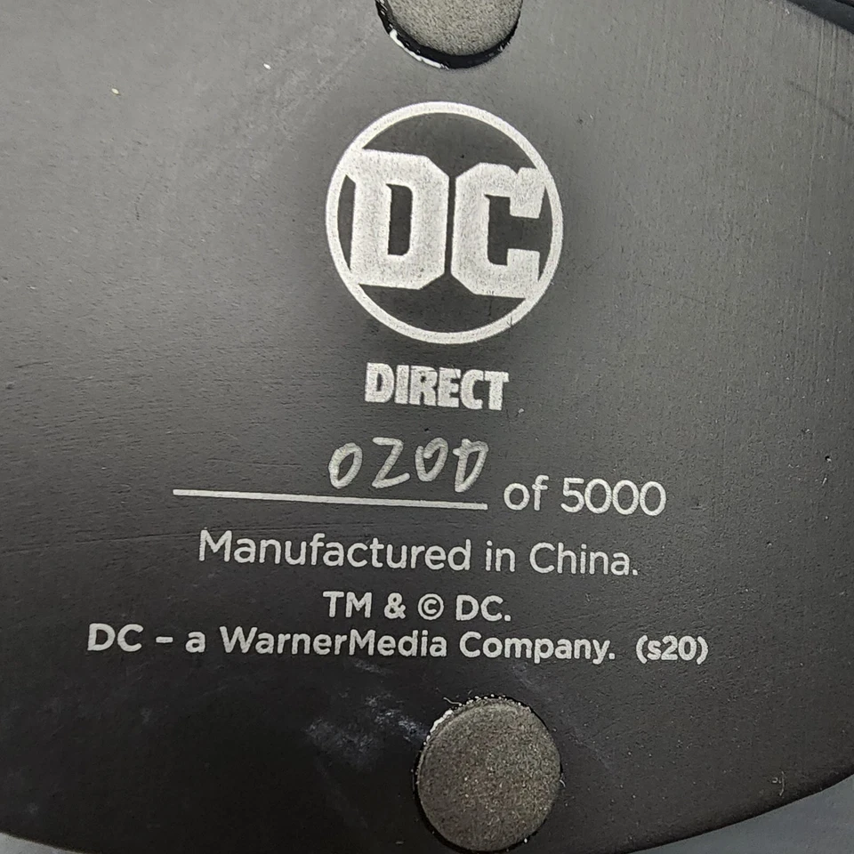 DC Batman TODD McFARLANE Black & White Statue 9" Deluxe #200 Version 2.0 RARE # - Image 2 of 4