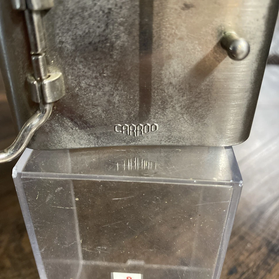 BOOMBOX HIP HOP RADIO CINTURÓN HEBILLA METAL 3oz FRASCO Foto 3 de 4