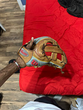 Wilson A2000 11.75 Leather Baseball Glove Bro...