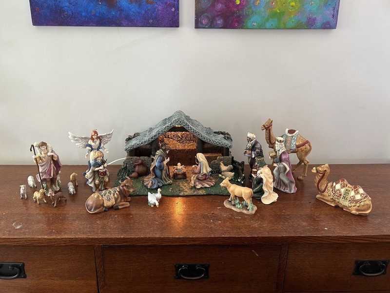 Thomas Kinkade Hawthorn Village Nativity 2002: Stable, Porcelain Figures/Animals