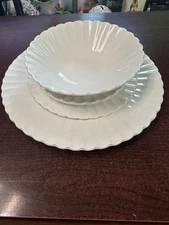 J&G Meakin Classic White Scalloped Bowl Dessert Saucer Dinner Plate Set of 4