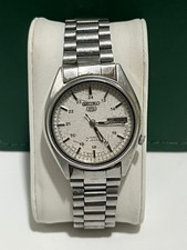 Vintage Seiko 5 7019-8261 Automatic 21 Jewels White Textured Dial Men's Watch