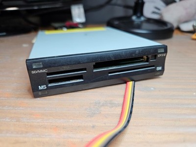 Apacer AP-COCRI41 Card Reader P/N: 82.20100.011