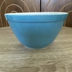 Vintage Pyrex 1   1/2 Pt. Turquoise Small Mixing Nesting Bowl #401