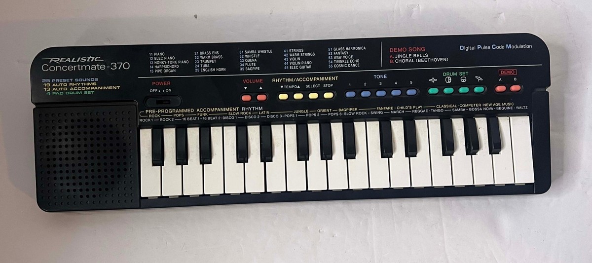 Realistic Concertmate 370 Portable Electronic Keyboard 25 Sound