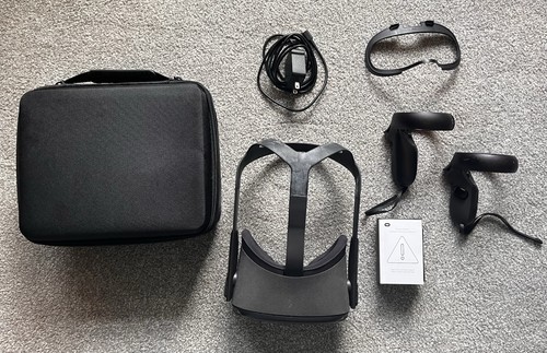 Oculus Quest (1st Gen) All-in-One 128GB VR Gaming Headset w/Controllers ...