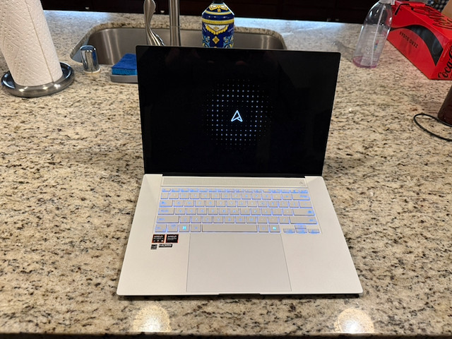 Asus Zenbook S16 (Scandinavian White) | 1TB SSD, 24GB RAM | Ceraluminum™ , 3K OL